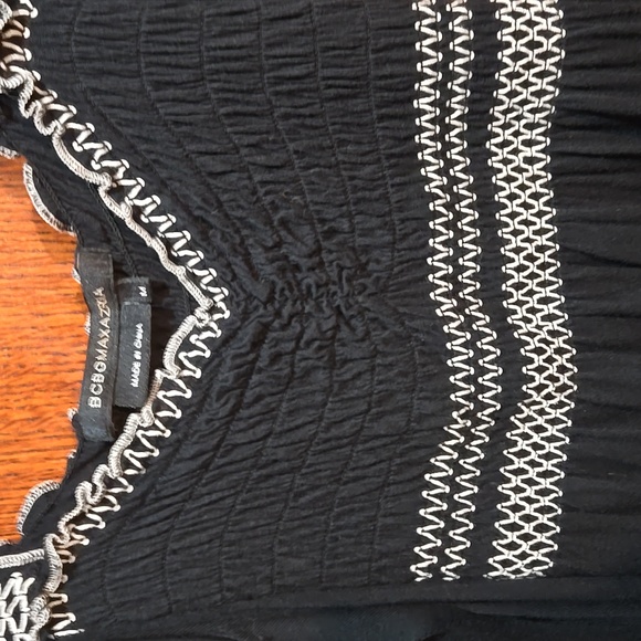 Embroidered Black and White Top by BCBGmaxazria Size Medium - Picture 4 of 7